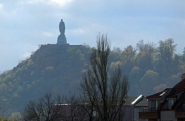 Пловдивчани почистват Бунарджика