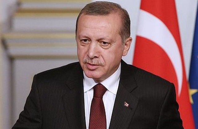 Ердоган разширява правомощията си и от януари