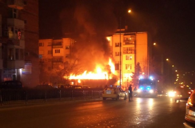 Пожар изпепели баничарница във Велико Търново