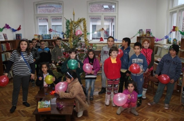 Обновиха детския отдел на библиотеката в Елена