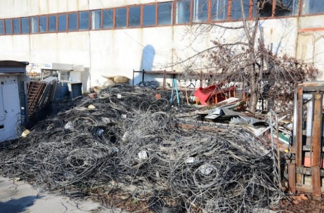 Над 63 км незаконни кабели са премахнати във Варна