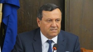 Адемов Има риск от трусове на капиталовите пазари ако се