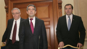 Замразяването на пенсионната реформа не е добра новина за президента