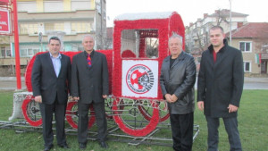 Макет на коледен локомотив ще радва горнооряховчани