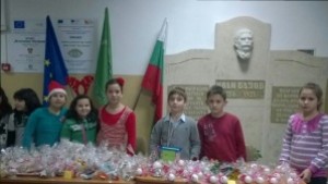 Коледен базар в СОУ Иван Вазов