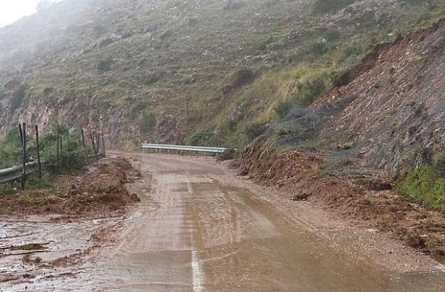 Oпасни участъци по пътищата в Пазарджишко