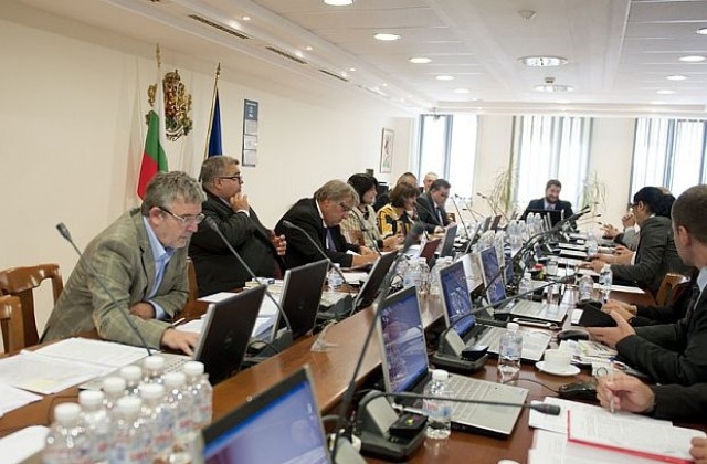Лозан Панов се връща в битката за шеф на ВКС