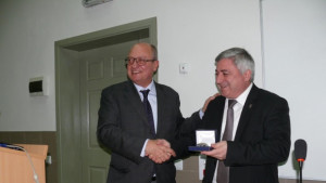 Бюрокрацията е основен проблем за чуждестранните студенти смята министър Танев