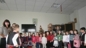 ОДЗ Славейче с коледна изненада за Дома за възрастни с