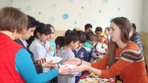 Хуманитарна гимназия с благотворителна акция за Българската Коледа