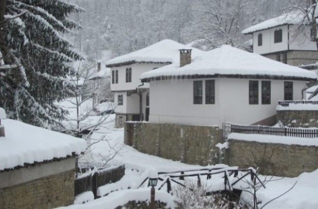 Коледарите първи съобщават, че Христос се е родил