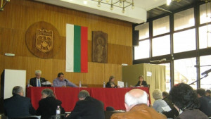 Председателят на ОбСДупница със заплата от 896 лв