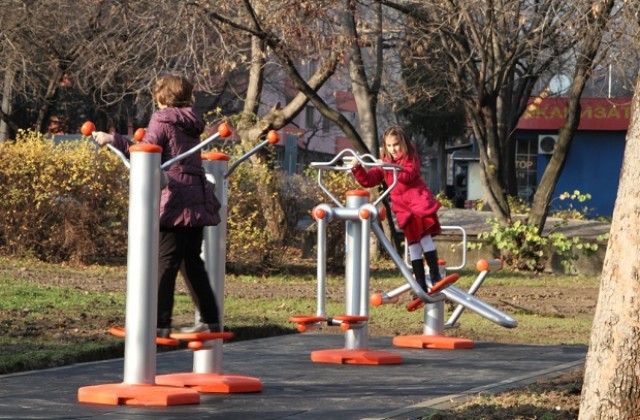 Нова фитнес площадка радва старозагорци в парк „Тракия“