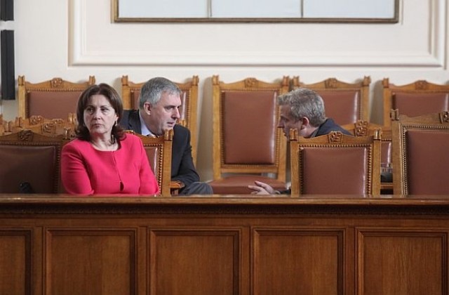 Калфин: Така не може да се работи