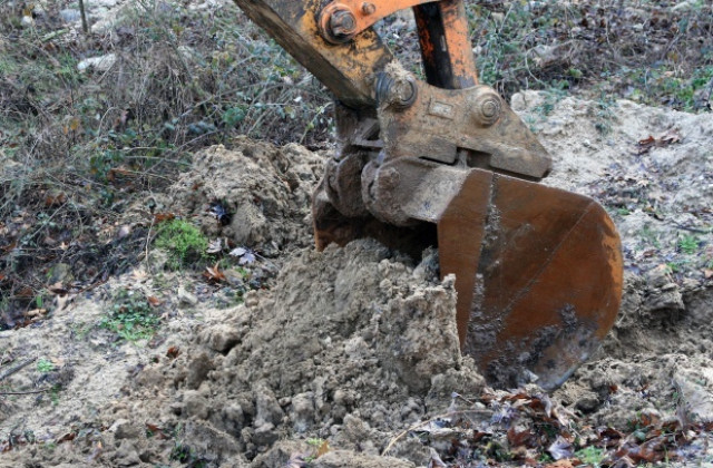 Разследват трудова злополука със загинал работник