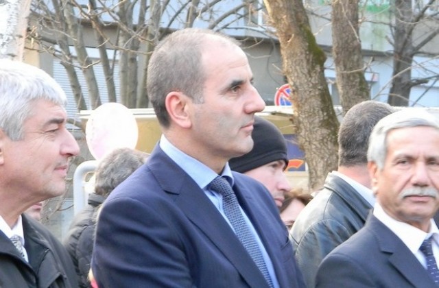 Цветан Цветанов: Трасето на АМ Хемус ще минава край Самоводене