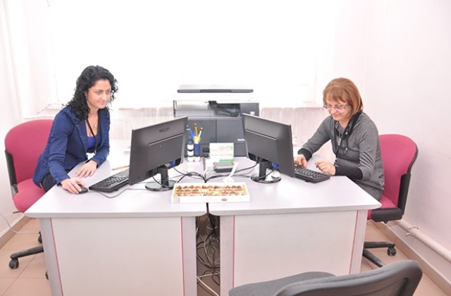 Откриват изнесен офис за административни услуги в жк „Дъбника