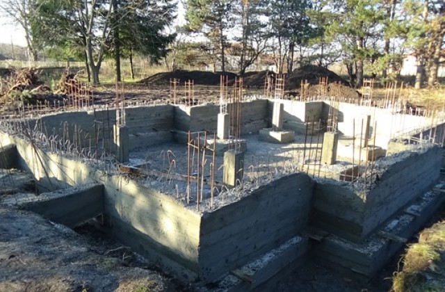 До Илинден ще бъде готова църквата в село Малина