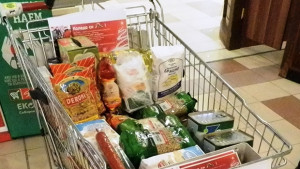 Подпомагат социално слаби семейства чрез Коледа си ти