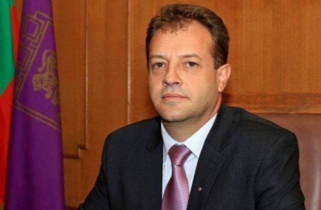 Коледно приветствие на кмета Даниел Панов