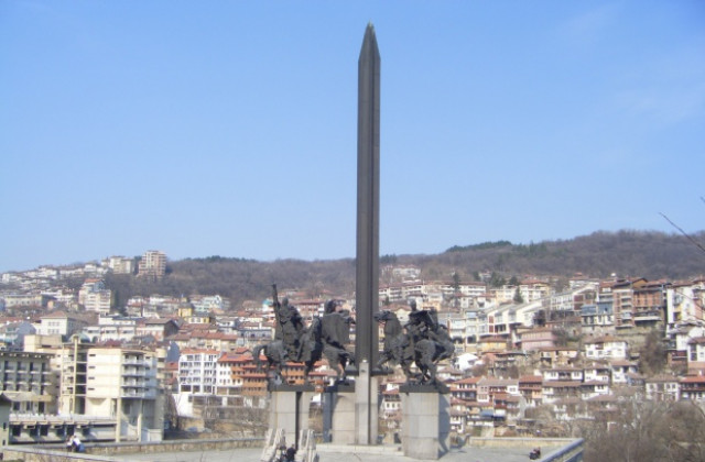 Живакът в термометрите скача до 18°