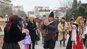 Старите обичаи за Бъдни вечер се пренесоха в центъра на