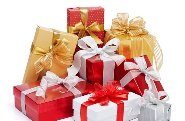 В Казанлък събраха 105 подаръка за деца в неравностойно положение