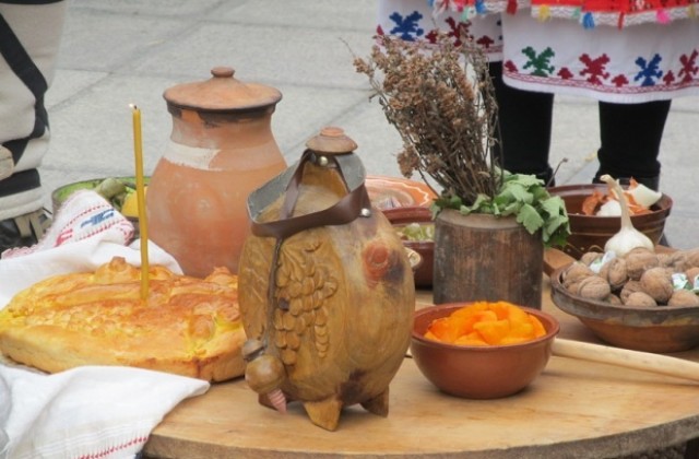 На Бъдни вечер у нас тиквеник, по света - сливов пай