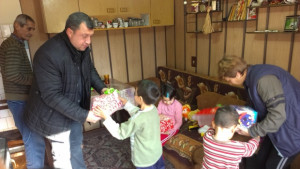 Кметът на Павликени изненада децата от приемната грижа