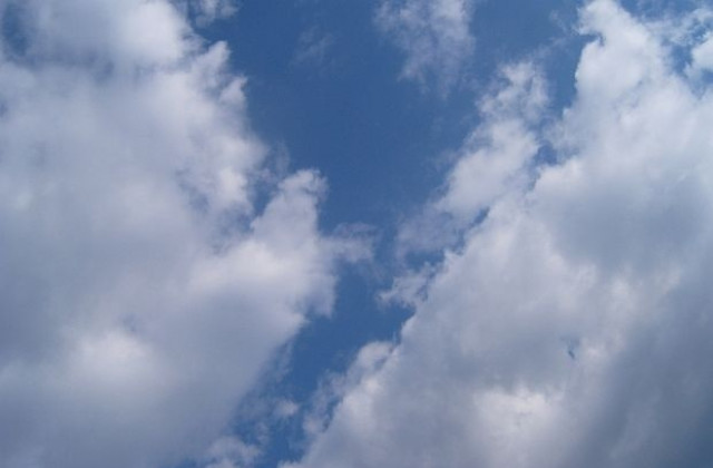 Валежите спират, очаква ни слънчев ден