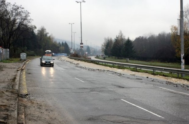 Пътищата във Варненско заледени на места