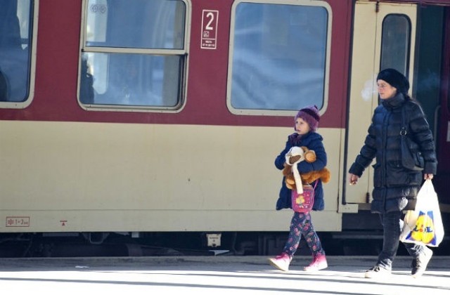 БДЖ осигурява допълнителни вагони за 120 влака през празничните дни