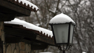 Снегопочистващите фирми готови да опесъчават при евентуално заледяване