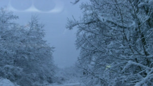 Два пътни участъка в общината затворени 4 села без ток