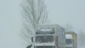 Ограничават движението на тирове