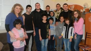 Младежи ГЕРБПлевен стартира инициативата Дари внимание на всяко дете