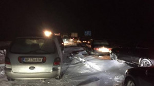 Закъсали автомобили по пътя за Бяла Слатина
