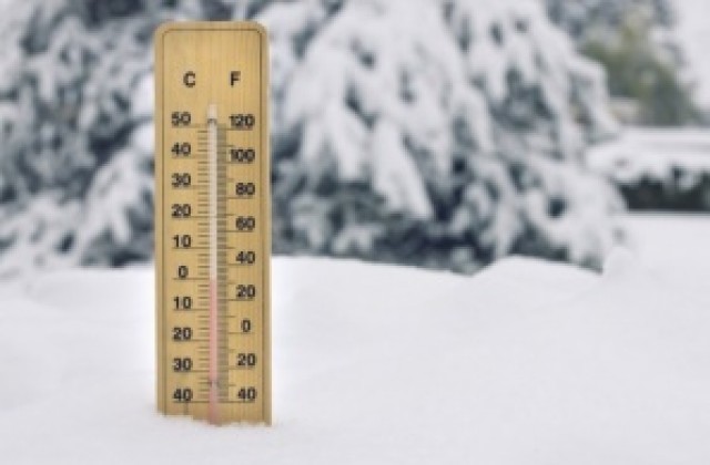 Ледени рекорди по пътя Кюстендил- София, -23 градуса в Извор