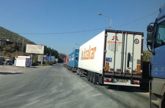 Спират движението на камиони над 12 тона