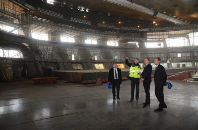 Ремонтът на зала „Конгресна“ върви с пълна пара