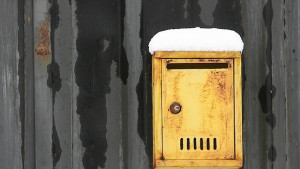 Новата година започва с мразовито време и валежи