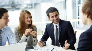 От днес минималната работна заплата става 360 лева