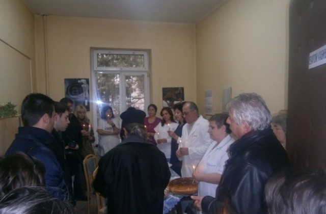 Момиче- Ния е първото бебе за 2015 г. в общинската болница в Дупница