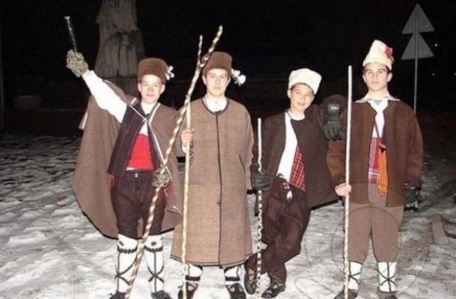 Днес обидените от девойка младежи могат да си отмъстят