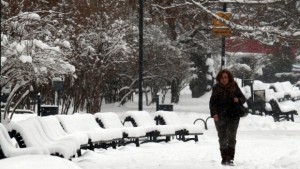 Минусови температури и слаб сняг през новата седмица