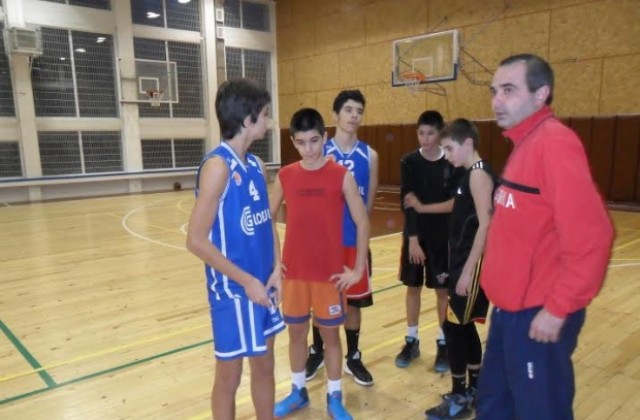 Дузина таланти от „Черно море Порт Варна” в полезрението на БФБ