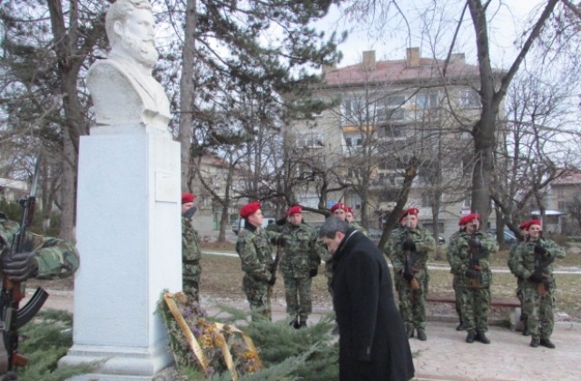 Горнооряховчани се преклониха пред живота и делото на Ботев