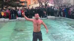 20годишен именик извади кръста в Сливен