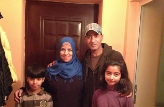 Сирийско семейство остана на улицата. Нуждае се от дом и работа.