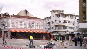 До дни започва полагане на настилка на площад Независимост